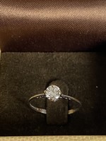 Szép fehérarany gyémántköves szolitergyűrű