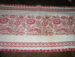 Beautiful vintage flower pattern woven tablecloth runner