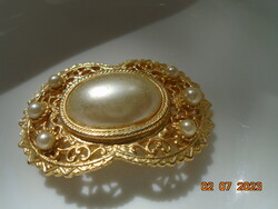 Large, very high-quality gold-plated brooch decorated with openwork patterns and pearls