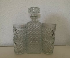Whiskey bottle with 4 glasses