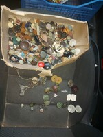 Pack of buttons, made of shells, vinyl, metal and all kinds of other...