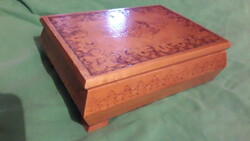Antique leg Biedermeyer wooden gift box with engraved pattern 19 x 12 x 6 cm as shown in the pictures