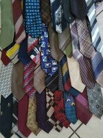 A total of 37 ties, including 3-4 silk ties