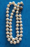 Beautiful Genuine Cultured Pearl Necklace with Blue Silver Ball Clasp Made of Selected Round Pearls