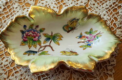 Leaf-shaped Herend Victoria pattern ashtray