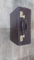 (k) Régi táska, koffer