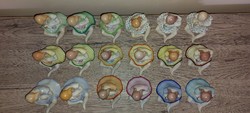 18 db különböző drasche babázó kislány, ritka gyűjtemény