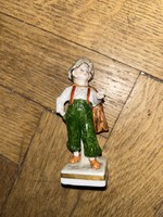 Sitzendorf német porcelán figura - A kis vándor