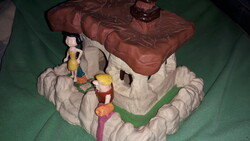 Retro quality movie maker Hanna & Barbera - Flinstone Beni and Irma figures and the house according to the pictures