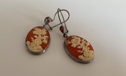 Wonderful antique silver carved cameo earrings with a pair of garnet stones