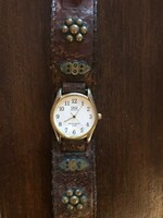 Q&Q men's quartz wristwatch, copper decoration, leather strap. Very impressive. Water resist.