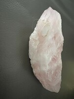 Nyers rózsakvarc kristály tömb ásvány