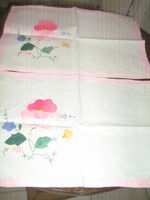 Beautiful vintage sewn-on flower pattern tablecloth, 2 placemats