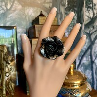 Very special black large flower ring from the 1980s, vintage ring - flexible size!