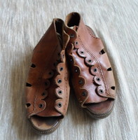 Girl's lace-up sandals (brown leather)