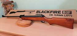 BlackFire klasszikus fatusás csőtörős új 4,5 es légpuska.