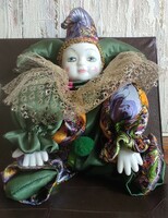 Porcelain clown (porcelain head and hands)
