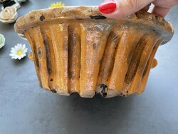 Nagyon régi népi fazekas kerámia kuglóf sütő forma-  kemencébe ideális