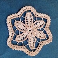 Crochet lace spreader