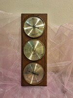 In a wooden case, 3-part glass barometer