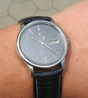 Omega semaster quartz vintage Swiss men's steel watch from 1977
