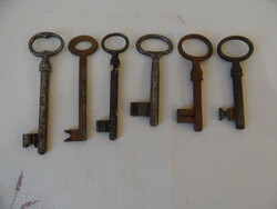 Collection of old keys (6 pcs.)