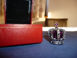 Miniature crown