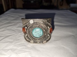 Oriental metal bracelet
