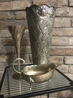 Silver-effect vase offering glass