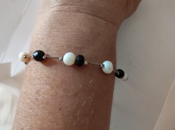 Israeli silver bracelet with onyx and pearls