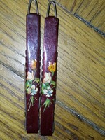 A fabulous pair of vintage enameled hair clips from the 1970s-80s