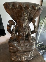 Indiai Shiva szobor, részletgazdagon faragott