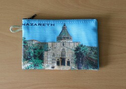 Nazareth wallet with zipper, made of goblen-like material. I bought it in Nazret