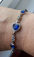 Beautiful silver plated blue heart rhinestone adjustable bracelet.