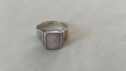 Ezüst holdkőves gyűrű