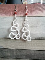 Boat lace earrings with wooden beads.