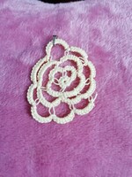 Butter yellow boat lace pendant