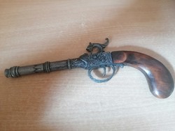 Spanyolországban készült vintage dekorációs pisztoly