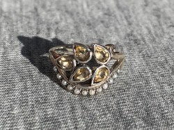 Női ezüst gyűrű gyöngyökkel