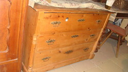 Pine dresser with three drawers.