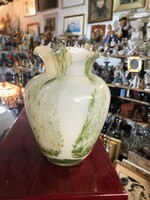 Muránói üveg váza a 40-es évekből, 20 cm-es magasságú.