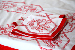 Antique old folk traditional large linen tablecloth tablecloth tablecloth hand embroidered 2 napkins