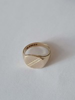 375 Gold Signet Ring