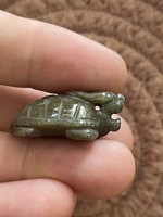 Gyönyörű faragott jade szerencse amulett medál  teknős