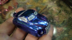 Új , nosztalgiadísz üvegből , nagyon szép állapotban . Nagyon cuki , kék autó .