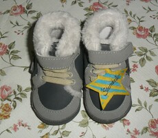 Sterntaler gray, fur-lined baby boot/baby shoe. Size 15/16.