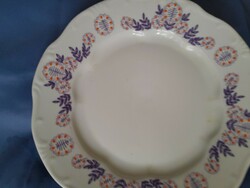 Zsolnay lila virágos lapos tányér