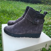 Högl gore-tex women's split leather ankle boots in perfect condition, in original box