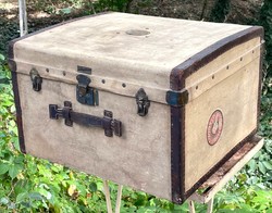 Antik, réz monogrammal, koronával jelzett, főúri utazó táska, bőrönd, Hausvater Lőrincz Bőröndgyár