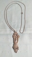 Wonderful original Art Nouveau necklace with pendant.